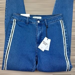 Encore Jeans Highrise Side Trim Skinny